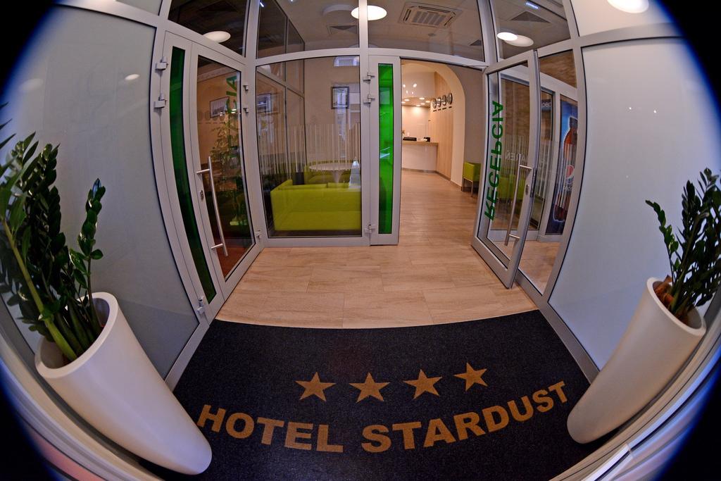 Hotel Stardust Nové Zámky Exterior foto